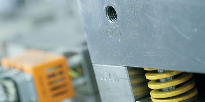 How To Choose Between Overmoulding And Insert Moulding