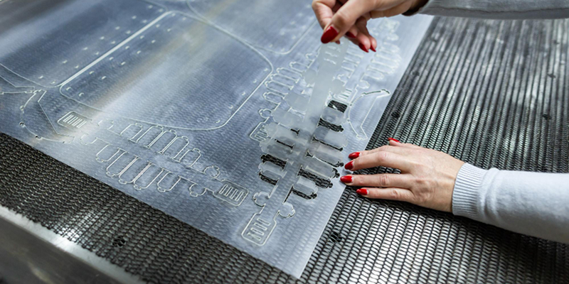 ARRK | Acrylic vs. Polycarbonate: The Best Choice for Your Prototype