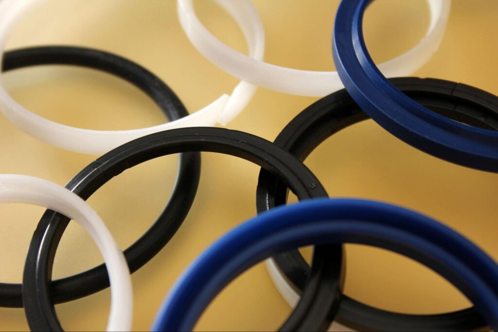 ARRK | Silicone Rubber vs Rubber: Which is Best for Your Use Case?